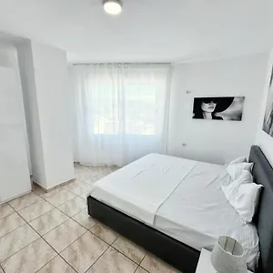 Beachfront Marilyn Apartament